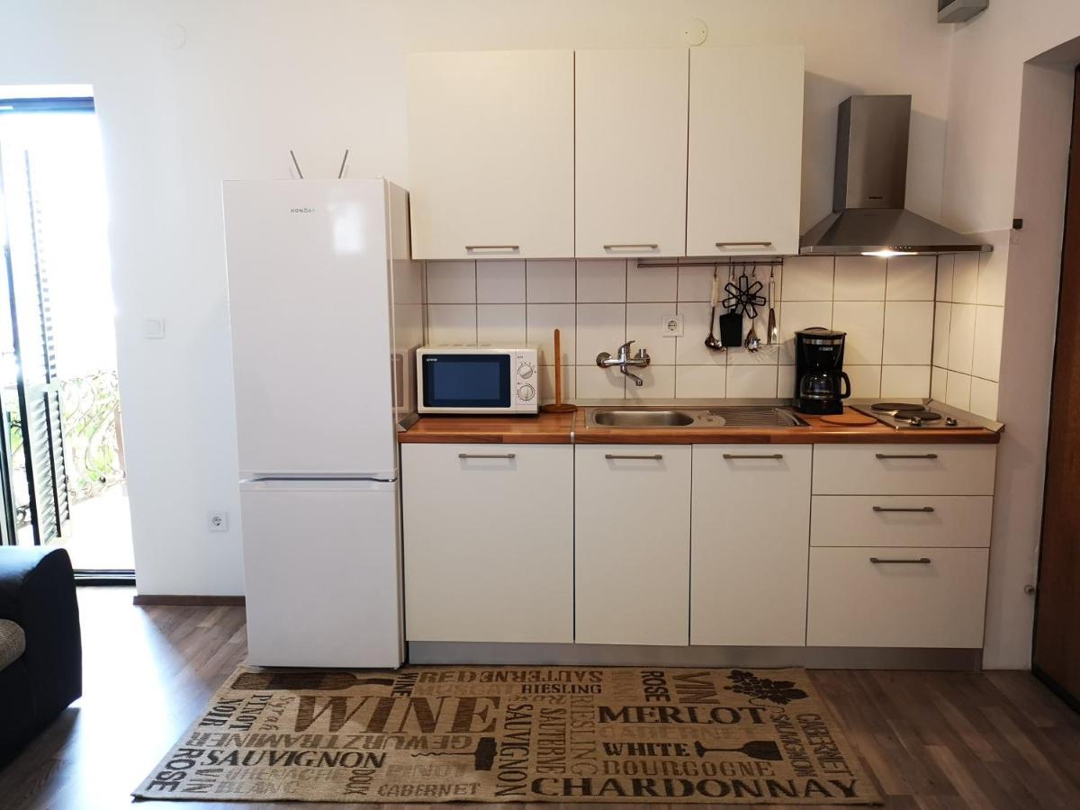Maximilian #2 Apartment *